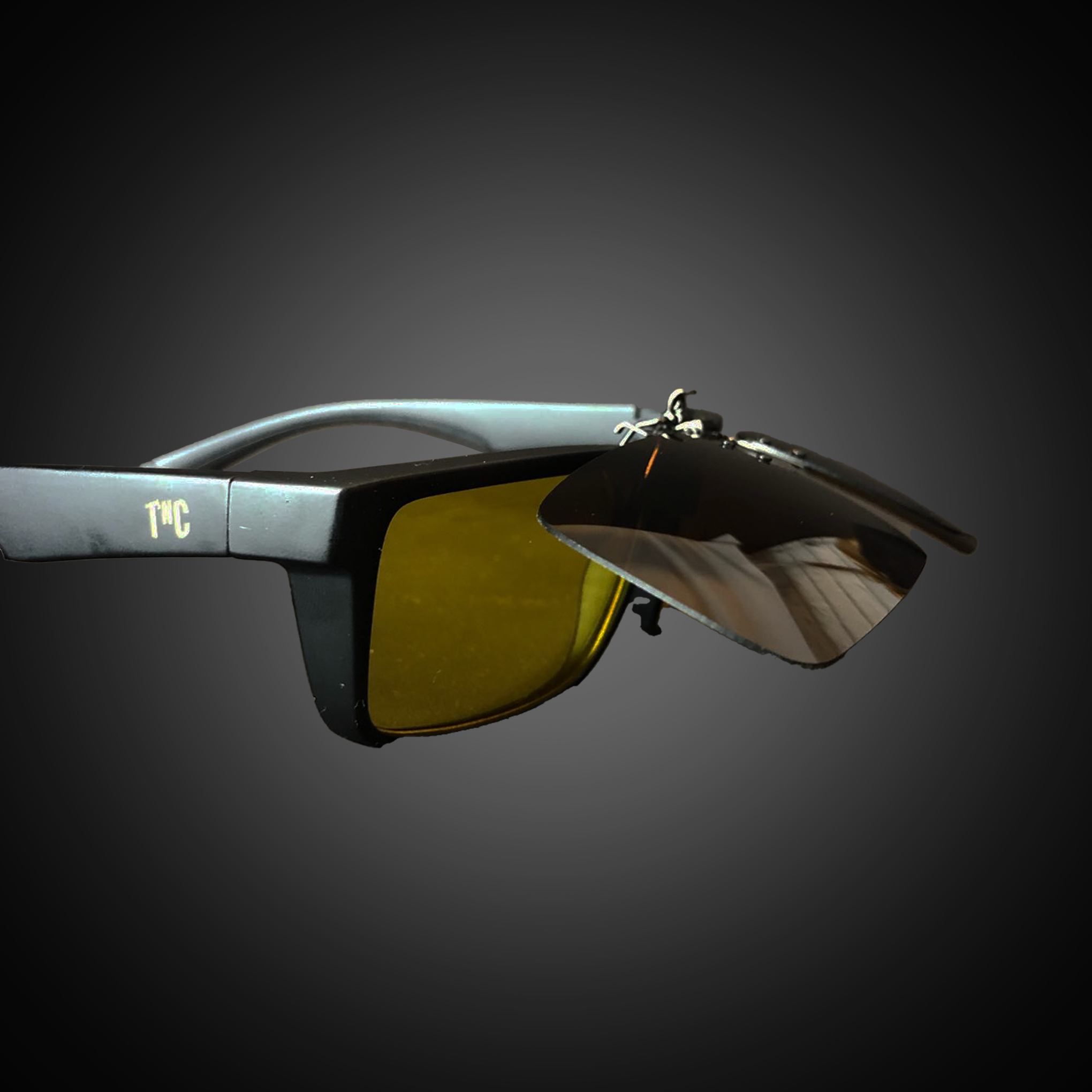 Truckies Driving Clip-On Lens